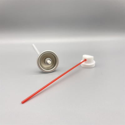 Valva de lubrificante WD-40 de baixa deriva para condições exteriores e ventosas com fluxo de pulverização focado.