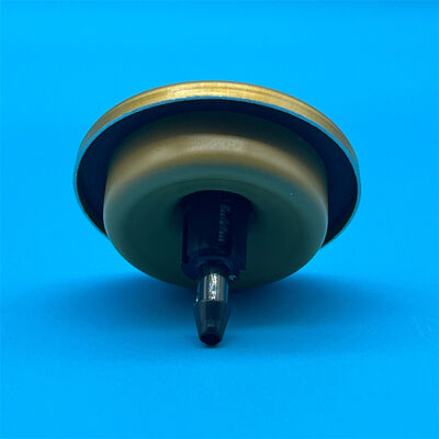 Dispensador de mousse de cabelo de acabamento aerosol premium de luxo para varejo de ponta com design metalizado elegante.