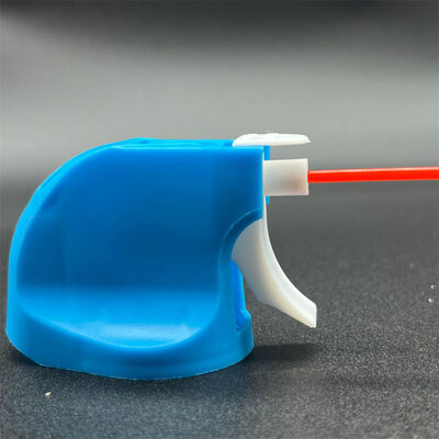 Arma de pulverização de aerossóis com disparo com bocal ajustável para pulverização de névoa fina e fluxo direto