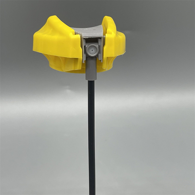 Capuz de pulverização de aerossóis de duas vias versátil para produtos aerossóis automotivos